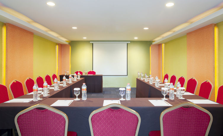 Imagen de la habitación del Hotel Ibis Budget Semarang Tendean. Foto 3