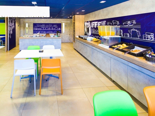 Imagen del bar/restaurante del Hotel Ibis Budget Sertaozinho. Foto 5