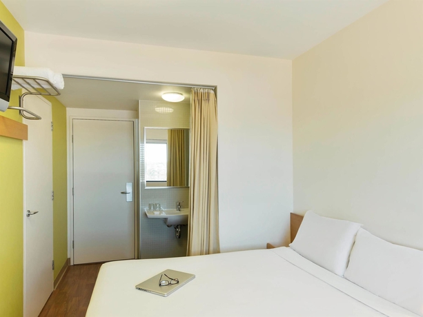 Imagen de la habitación del Hotel Ibis Budget Sydney Olympic Park. Foto 9