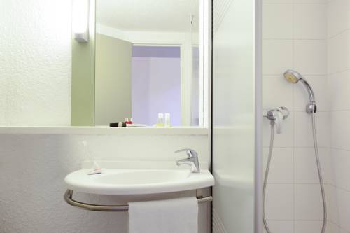 Imagen de la habitación del Hotel Ibis Budget Tarbes. Foto 5