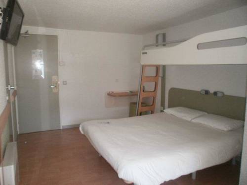 Imagen de la habitación del Hotel Ibis Budget Tarbes. Foto 9