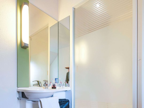 Imagen de la habitación del Hotel Ibis Budget Tours Nord. Foto 9