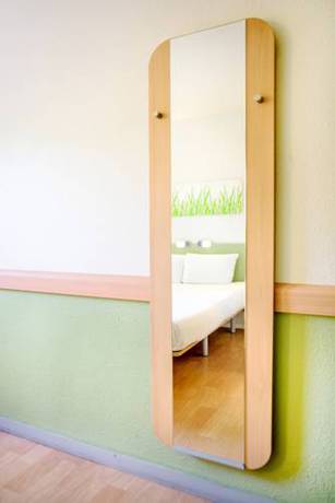 Imagen de la habitación del Hotel Ibis Budget Valenciennes Petite Forêt. Foto 4