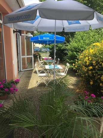 Imagen de los exteriores del Hotel Ibis Budget Versailles Coignières. Foto 18