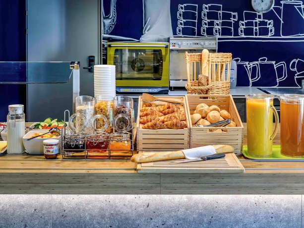 Imagen del bar/restaurante del Hotel Ibis Budget Winterthur. Foto 2