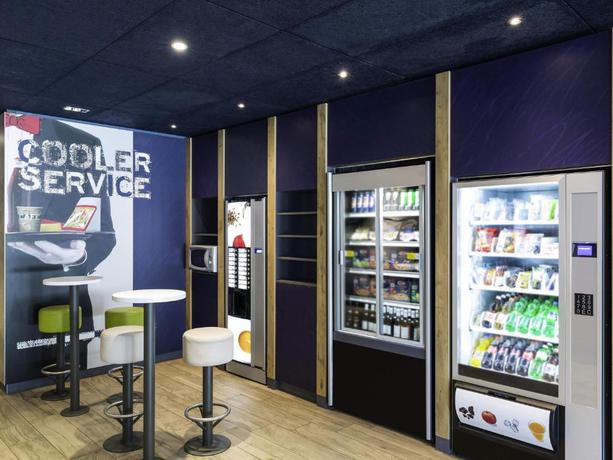 Imagen de los interiores del Hotel Ibis Budget Zurich Airport. Foto 9