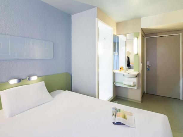 Imagen de la habitación del Hotel Ibis Budget Zurich Airport. Foto 6