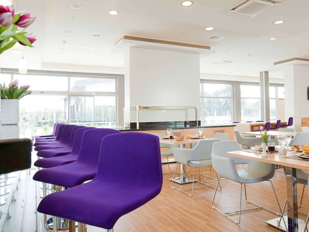 Imagen del bar/restaurante del Hotel Ibis Bursa. Foto 4