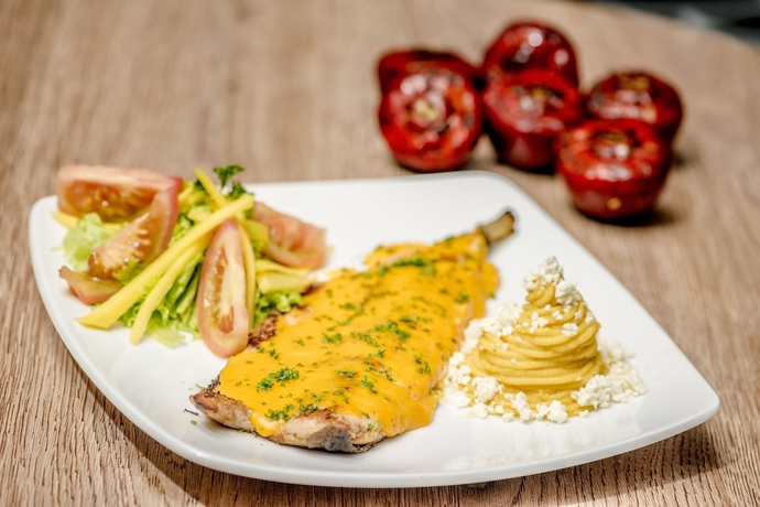 Imagen del bar/restaurante del Hotel Ibis Cali Granada. Foto 2