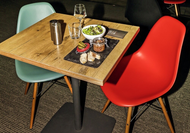 Imagen del bar/restaurante del Hotel Ibis Cambrai. Foto 4