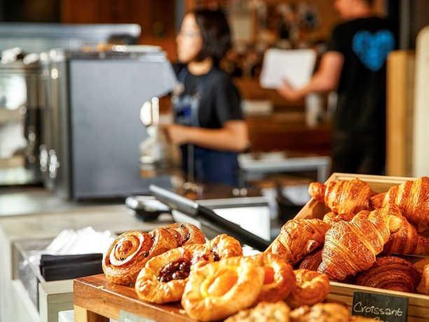 Imagen del bar/restaurante del Hotel Ibis Cambridge Central Station. Foto 6