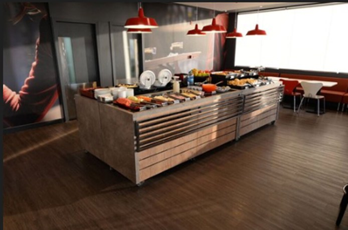 Imagen del bar/restaurante del Hotel Ibis Campo Grande. Foto 6