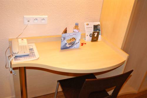 Imagen de la habitación del Hotel Ibis Cannes Centre. Foto 8