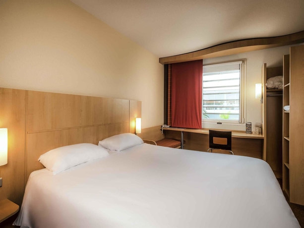 Imagen de la habitación del Hotel Ibis Cannes Mandelieu. Foto 13