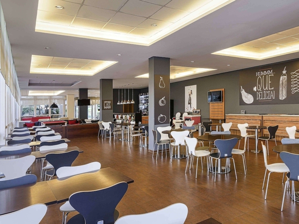 Imagen del bar/restaurante del Hotel Ibis Canoas Shopping. Foto 4