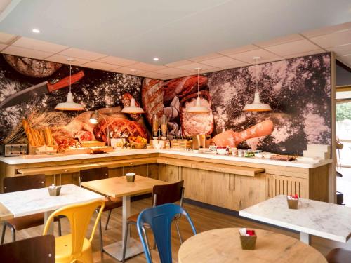 Imagen del bar/restaurante del Hotel Ibis Carcassonne Centre La Cit&eacute;. Foto 4