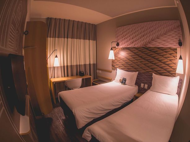 Imagen de la habitación del Hotel Ibis Carlos Barbosa. Foto 16