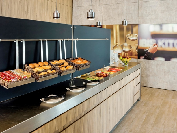 Imagen del bar/restaurante del Hotel Ibis Cartagena Marbella. Foto 4