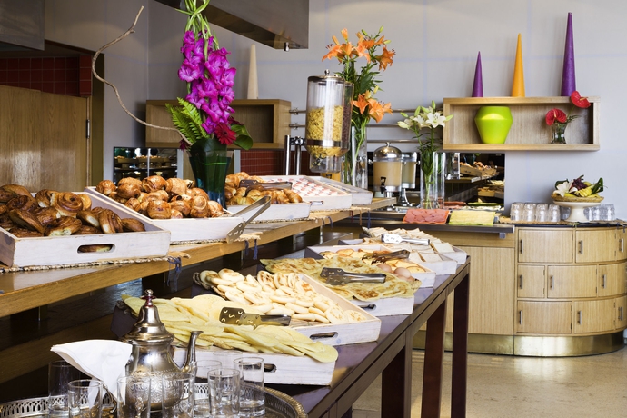 Imagen del bar/restaurante del Hotel Ibis Casablanca City Center. Foto 3