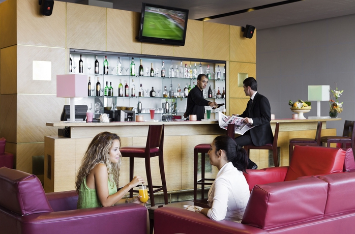 Imagen del bar/restaurante del Hotel Ibis Casablanca City Center. Foto 6