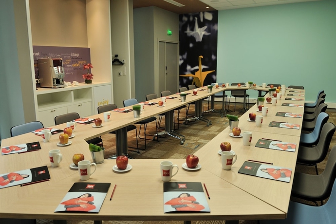 Imagen de los interiores del Hotel Ibis Casa-voyageurs. Foto 18