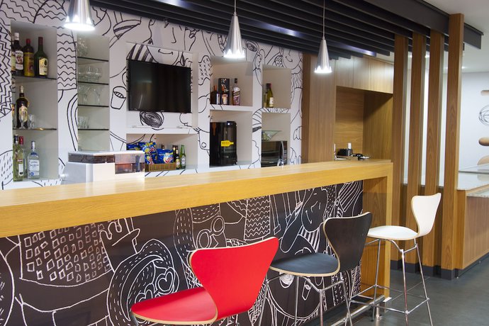 Imagen del bar/restaurante del Hotel Ibis Cascavel. Foto 3