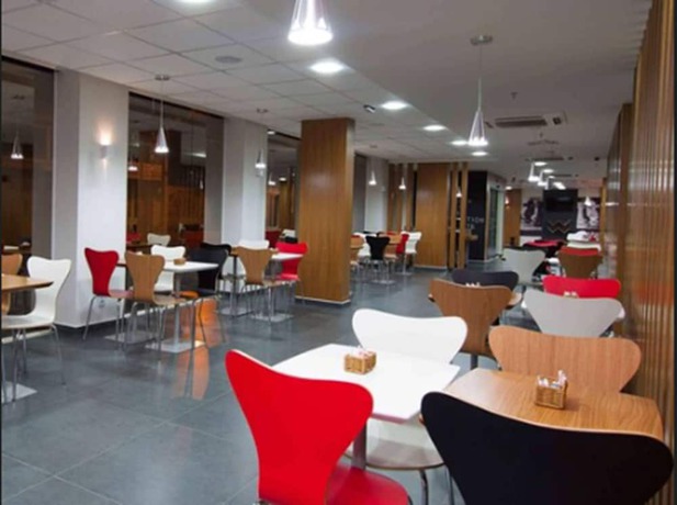 Imagen del bar/restaurante del Hotel Ibis Cascavel. Foto 6