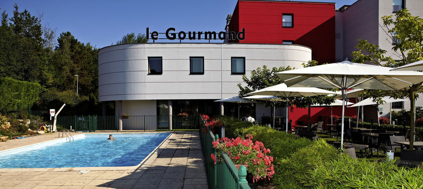 Imagen de la piscina del Hotel Ibis Chalon Sur Saone Europe. Foto 16