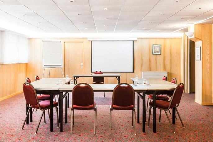 Imagen del bar/restaurante del Hotel Ibis Chatellerault. Foto 6