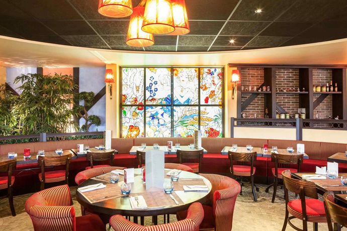 Imagen del bar/restaurante del Hotel Ibis Chatellerault. Foto 7