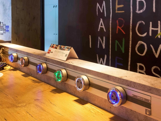 Imagen general del Hotel Ibis Cherbourg La Glacerie. Foto 6