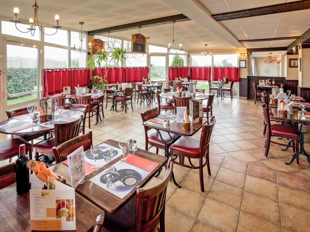 Imagen del bar/restaurante del Hotel Ibis Cherbourg La Glacerie. Foto 11