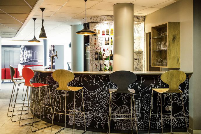 Imagen del bar/restaurante del Hotel Ibis Chevilly Orly Tram 7. Foto 6