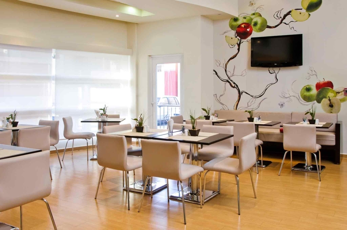 Imagen del bar/restaurante del Hotel Ibis Chihuahua. Foto 4