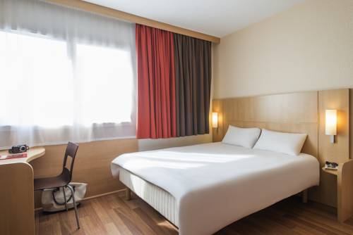 Imagen de la habitación del Hotel Ibis Cholet. Foto 6