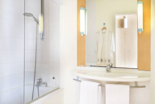 Imagen de la habitación del Hotel Ibis Cholet. Foto 7