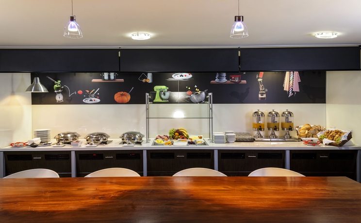 Imagen del bar/restaurante del Hotel Ibis Christchurch. Foto 5