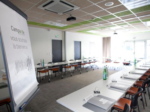Imagen general del Hotel Ibis Clermont-Ferrand Centre Stade. Foto 12