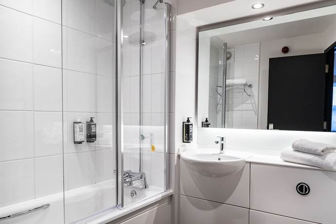 Imagen de la habitación del Hotel Ibis Coleraine Riverside. Foto 20