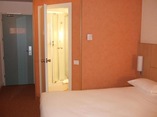 Imagen de la habitación del Hotel Ibis Como. Foto 5