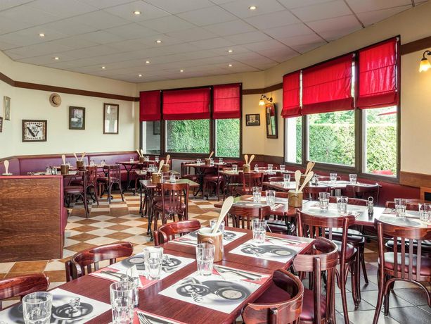 Imagen del bar/restaurante del Hotel Ibis Compiègne. Foto 7