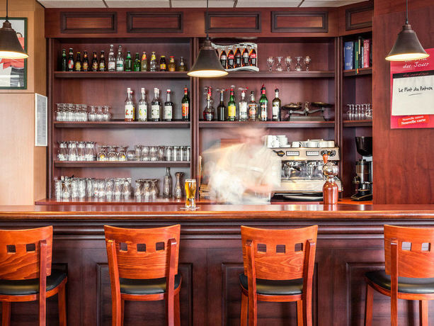 Imagen del bar/restaurante del Hotel Ibis Compiègne. Foto 10