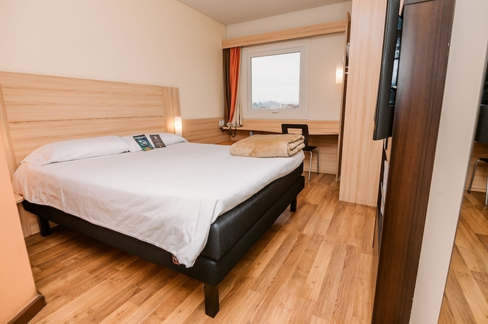 Imagen de la habitación del Hotel Ibis Concepcion. Foto 3