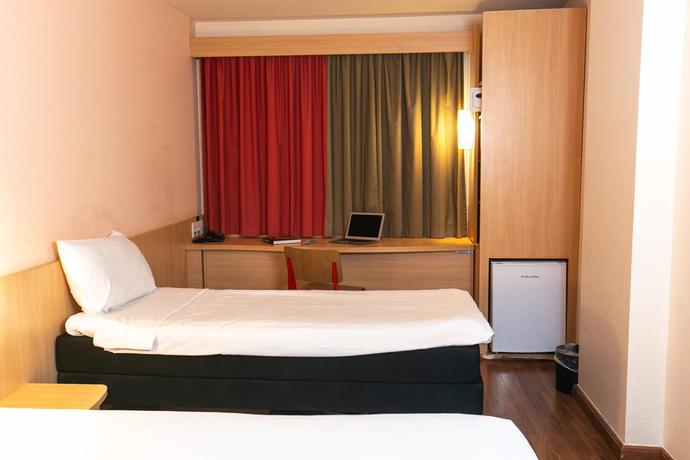 Imagen general del Hotel Ibis Copacabana Posto 2. Foto 6