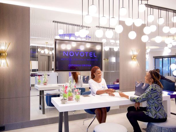 Imagen de la piscina del Hotel Ibis Cotonou. Foto 40