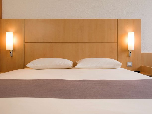 Imagen de la habitación del Hotel Ibis Cotonou. Foto 30