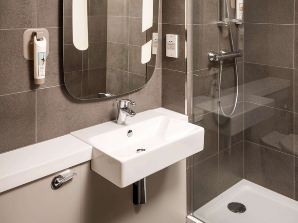 Imagen de la habitación del Hotel Ibis Coventry South. Foto 14
