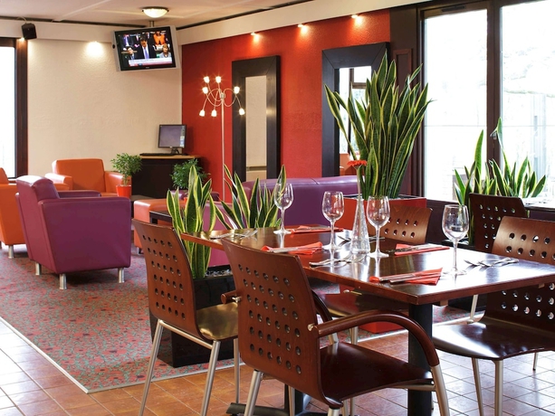 Imagen del bar/restaurante del Hotel Ibis Coventry South. Foto 4