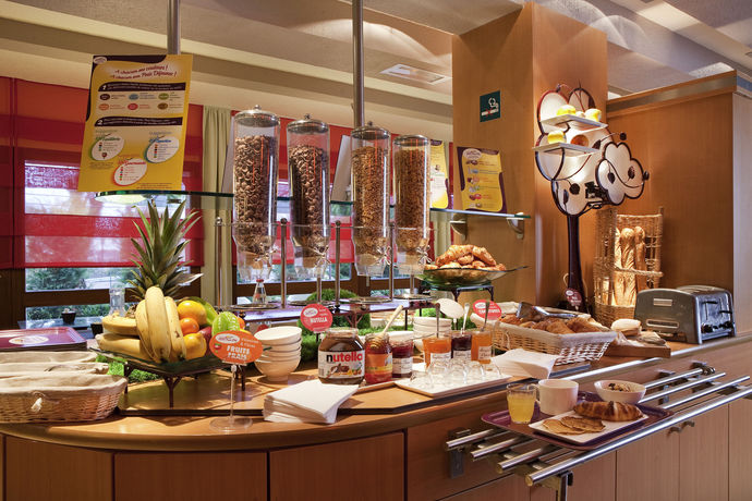 Imagen del bar/restaurante del Hotel Ibis Creil Sur Oise. Foto 7