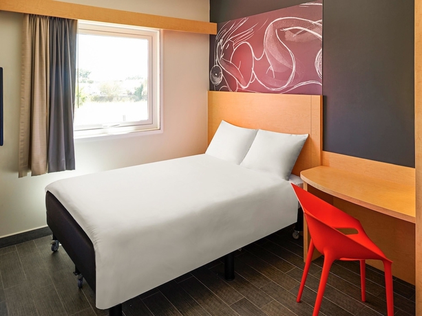 Imagen de la habitación del Hotel Ibis Culiacan. Foto 12